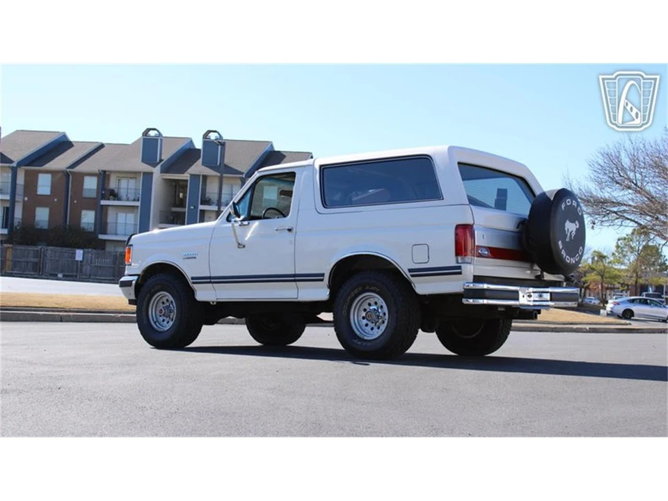 1990 Ford Bronco 4th Gen - Image 16 of 31