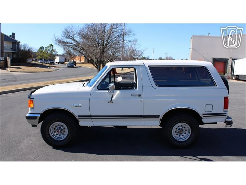 1990 Ford Bronco 4th Gen - Image 13 of 31