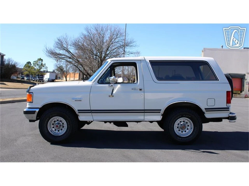 1990 Ford Bronco 4th Gen - Image 14 of 31