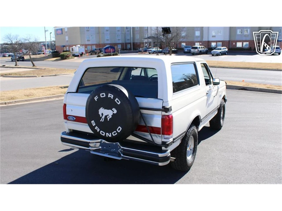 1990 Ford Bronco 4th Gen - Image 25 of 31