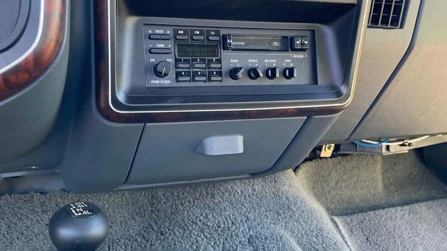 1990 Ford Bronco 4th Gen - Image 8 of 31