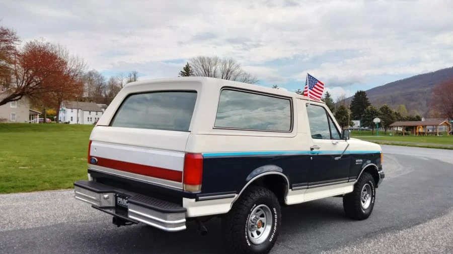 1990 Ford Bronco 4th Gen - Image 19 of 24