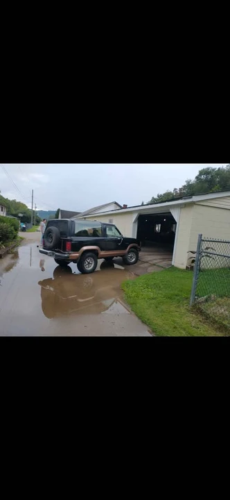 1990 Ford Bronco 4th Gen - Image 2 of 4