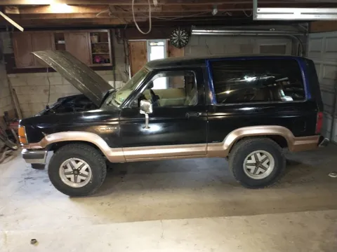 1990 Ford Bronco 2