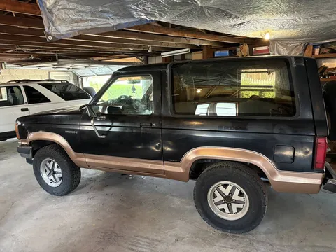 1990 Ford Bronco 2
