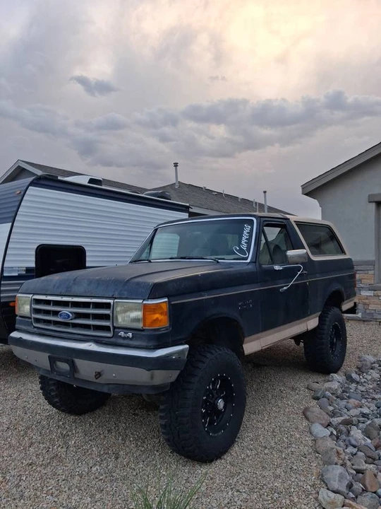 1990 Ford Bronco 4th Gen - Image 2 of 2