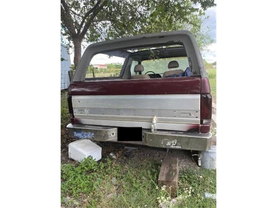 1990 Ford Bronco 4th Gen - Image 2 of 6