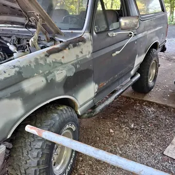 1990 Ford Bronco Badlands Sport Utility 2D
