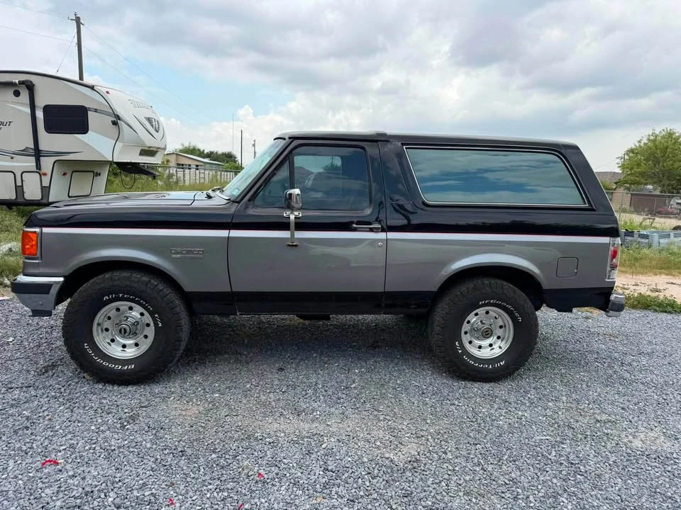 1990 Ford Bronco 4th Gen - Image 2 of 8