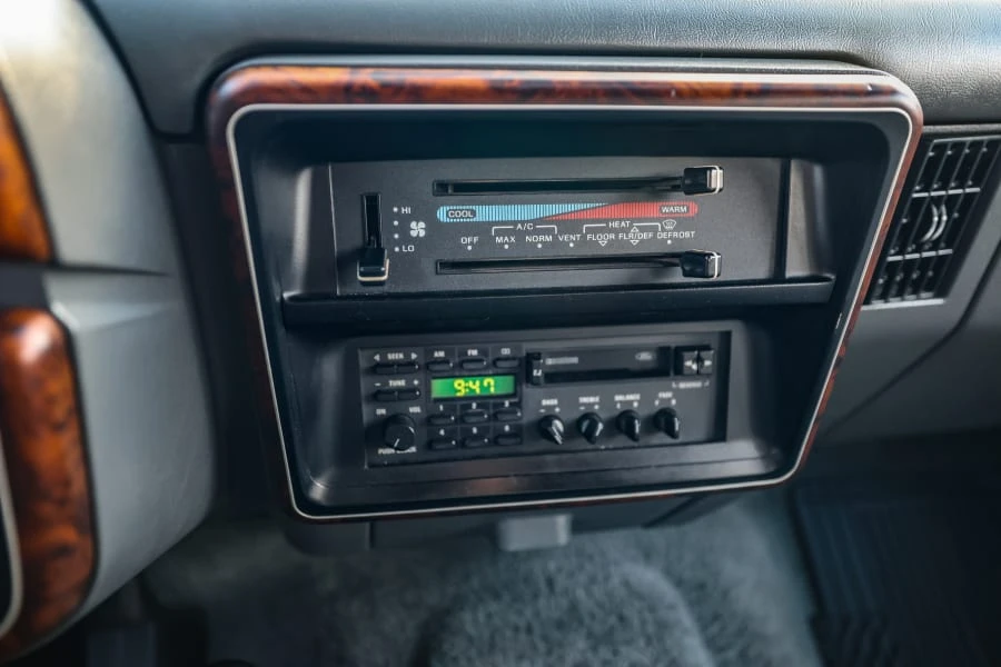 1990 Ford Bronco 4th Gen - Image 24 of 31
