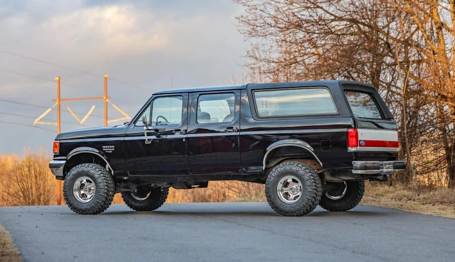 1990 Ford Bronco 4th Gen - Image 2 of 31