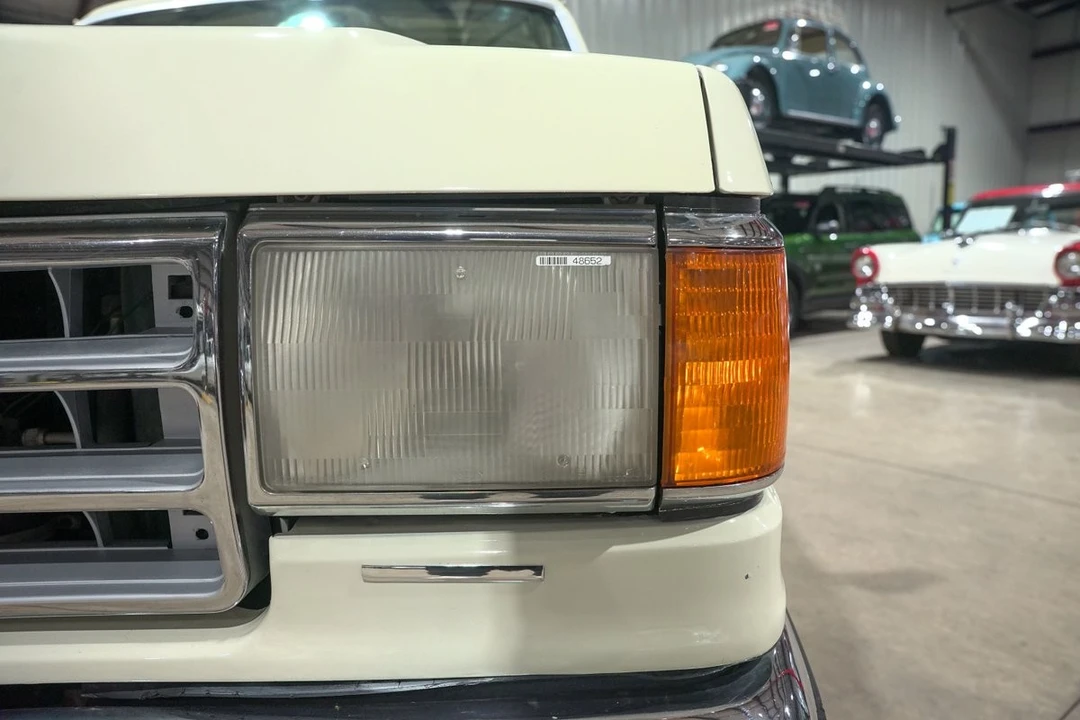 1990 Ford Bronco 4th Gen - Image 16 of 21