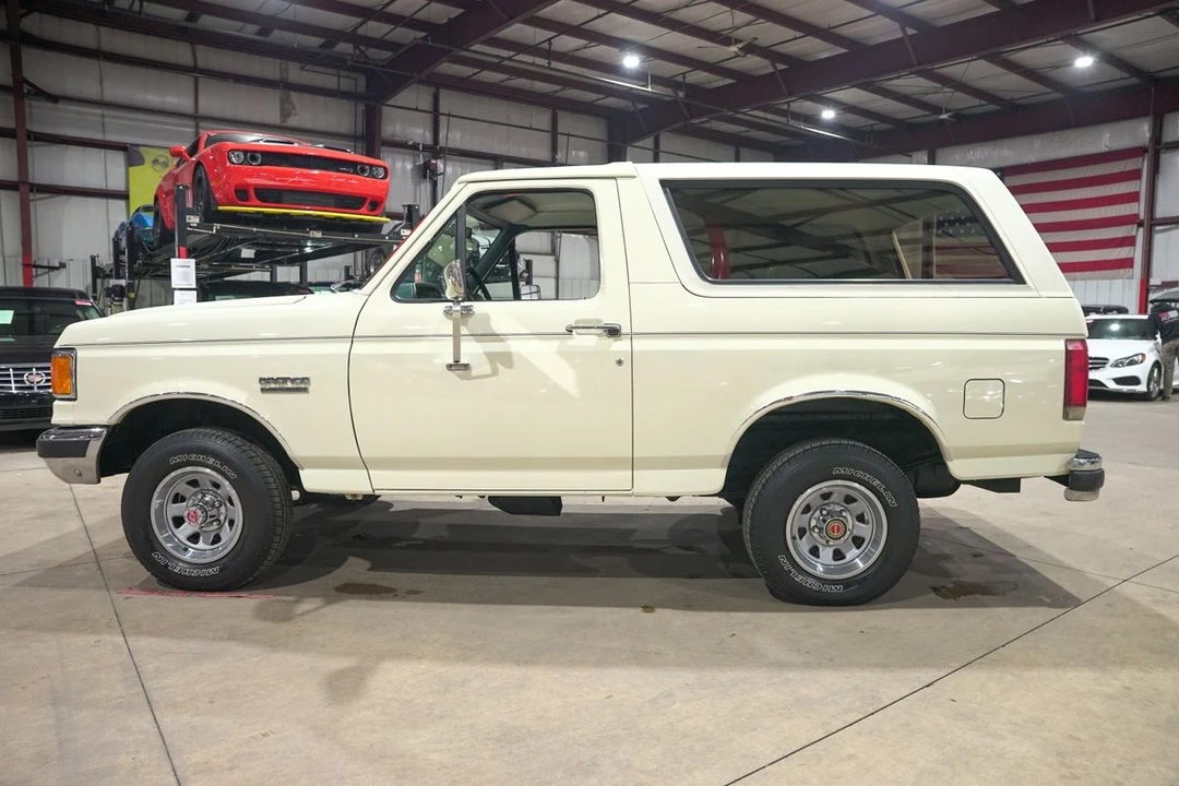 1990 Ford Bronco 4th Gen - Image 21 of 31