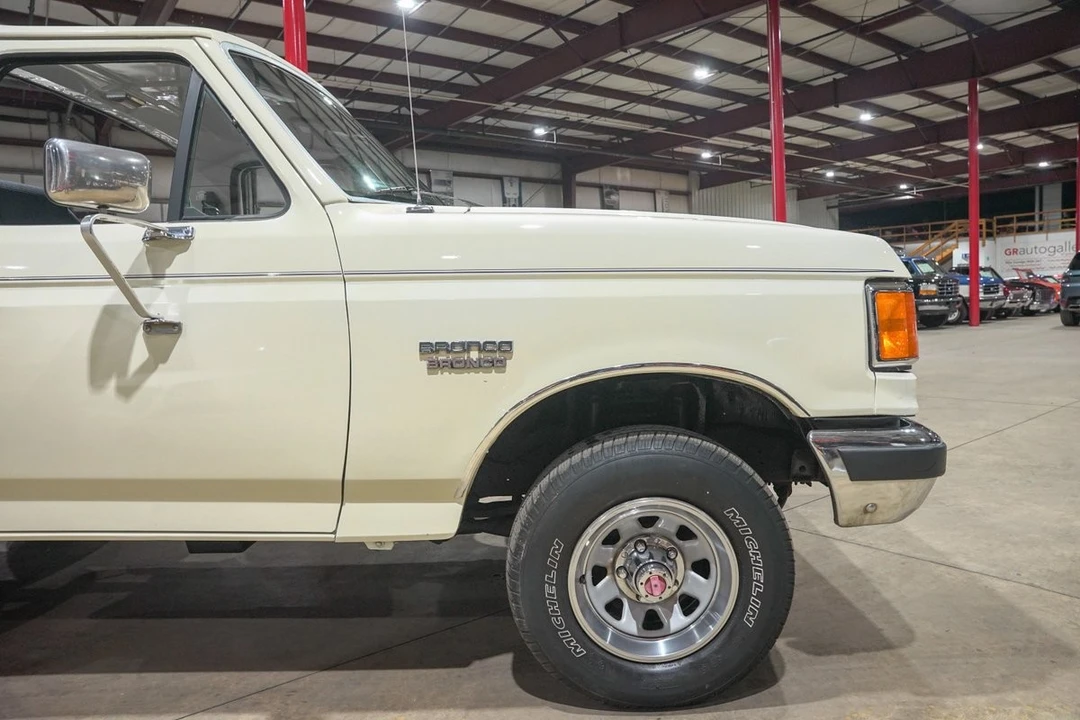 1990 Ford Bronco 4th Gen - Image 11 of 31