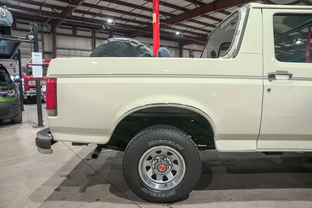 1990 Ford Bronco 4th Gen - Image 9 of 31