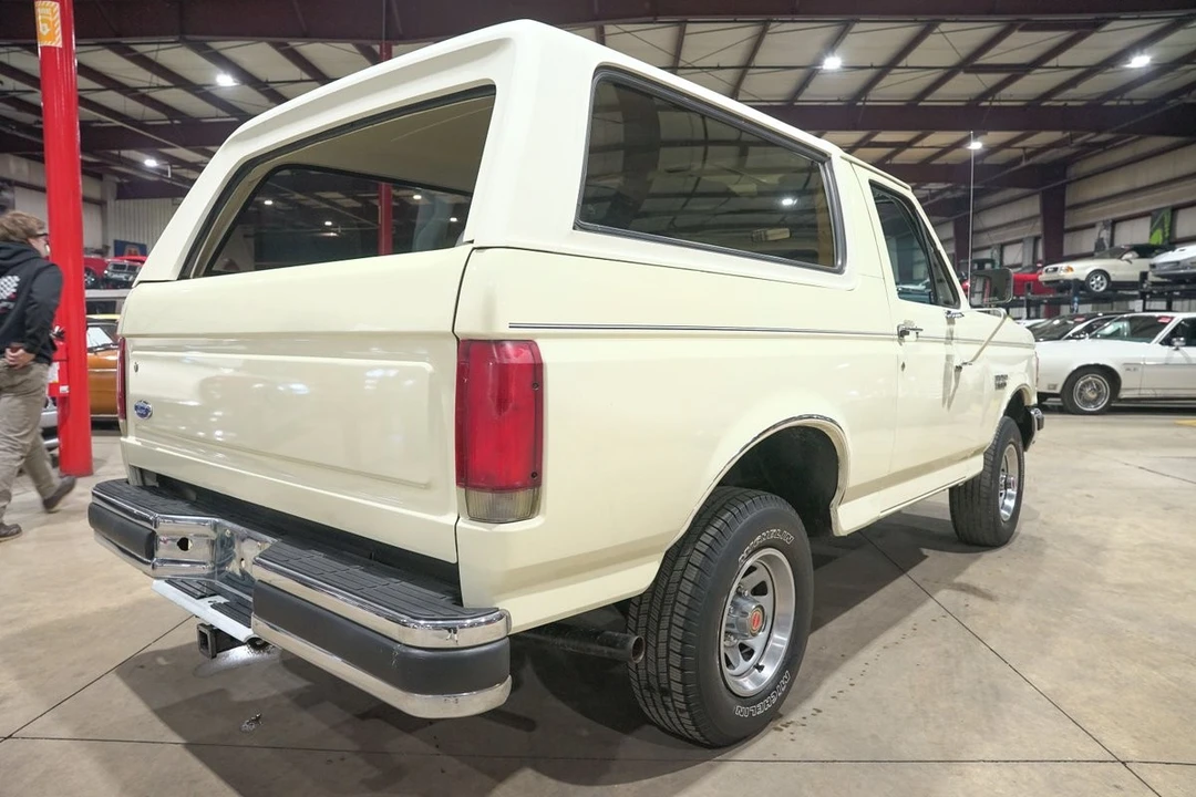 1990 Ford Bronco 4th Gen - Image 24 of 31