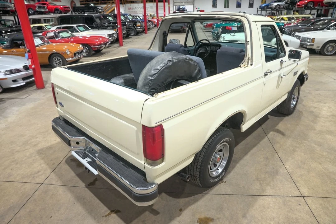 1990 Ford Bronco 4th Gen - Image 17 of 31