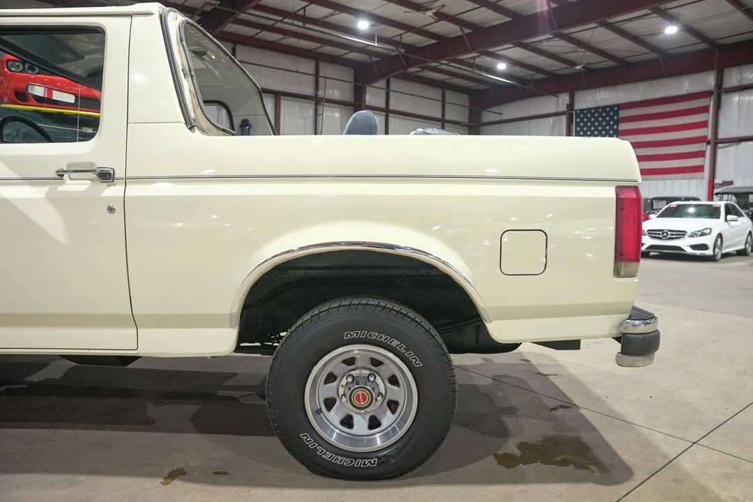 1990 Ford Bronco 4th Gen - Image 5 of 31
