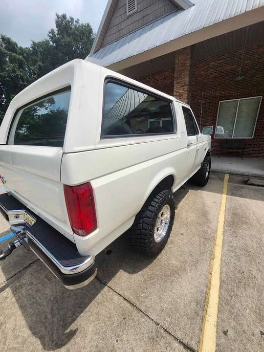 1990 Ford Bronco 4th Gen - Image 4 of 8