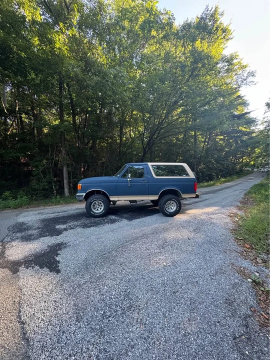 1990 Ford Bronco 4th Gen - Image 3 of 6