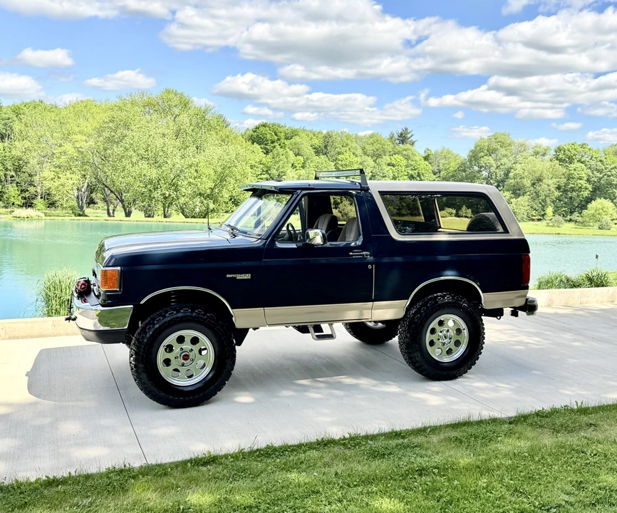 1990 Ford Bronco 4th Gen - Image 3 of 31
