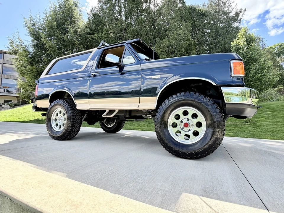 1990 Ford Bronco 4th Gen - Image 5 of 31