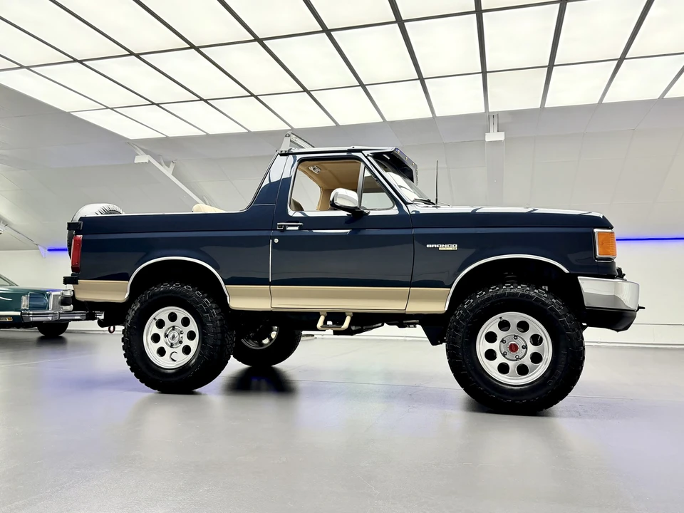 1990 Ford Bronco 4th Gen - Image 13 of 31