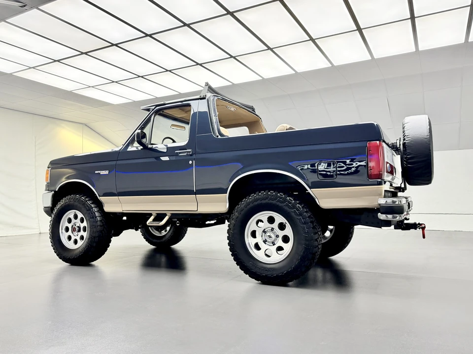 1990 Ford Bronco 4th Gen - Image 25 of 31