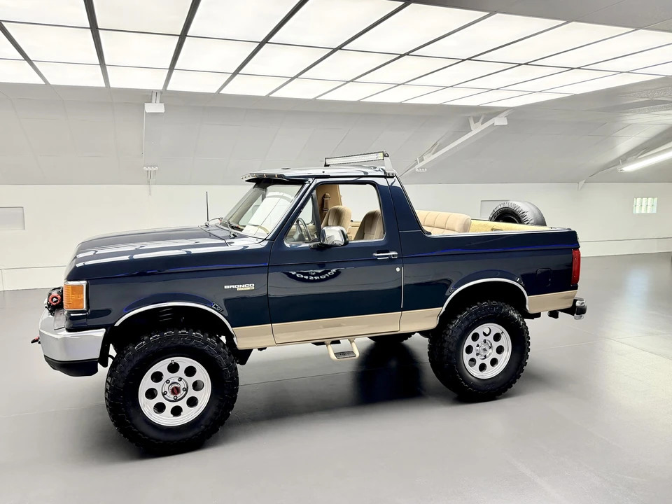 1990 Ford Bronco 4th Gen - Image 9 of 31