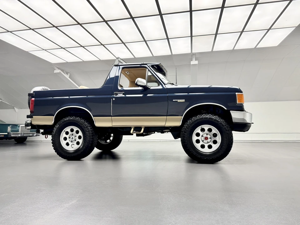1990 Ford Bronco 4th Gen - Image 15 of 31
