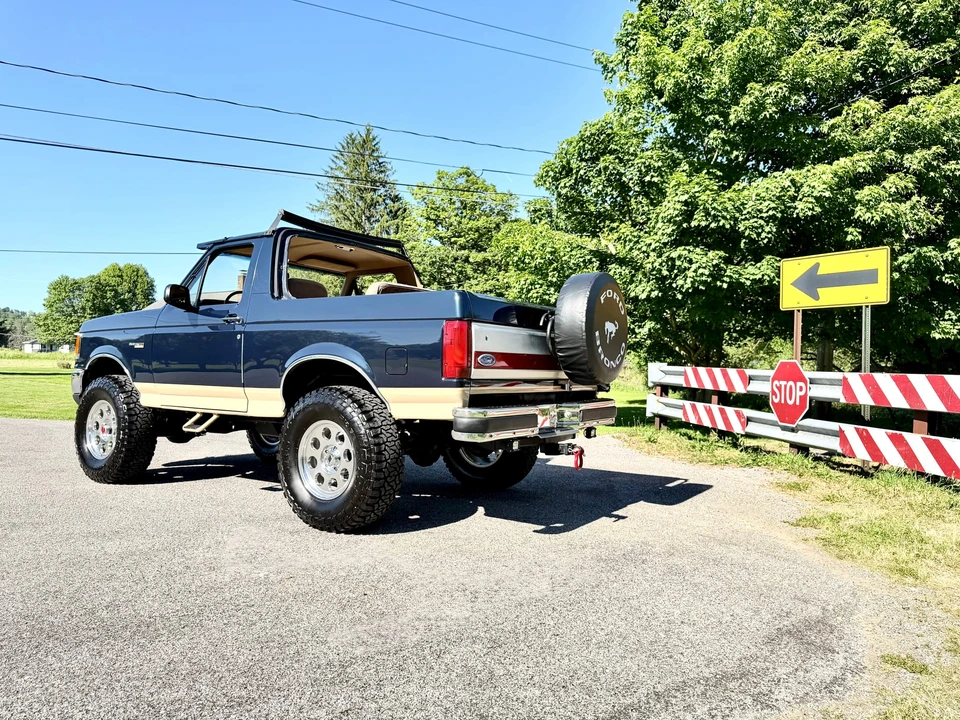 1990 Ford Bronco 4th Gen - Image 8 of 31