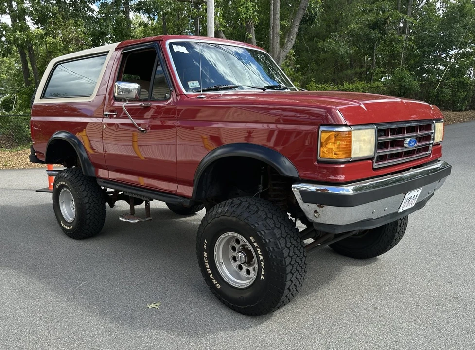 1990 Ford Bronco 4th Gen - Image 2 of 31