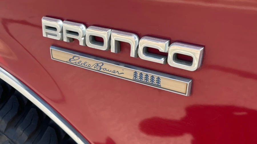 1990 Ford Bronco 4th Gen - Image 13 of 31