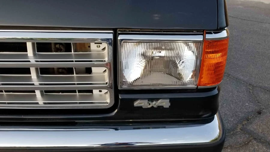 1990 Ford Bronco 4th Gen - Image 7 of 13