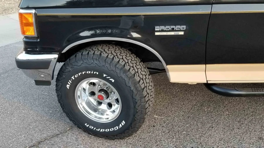 1990 Ford Bronco 4th Gen - Image 9 of 13