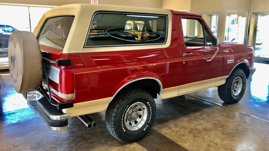 1990 Ford Bronco 4th Gen - Image 2 of 13