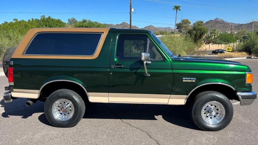 1990 Ford Bronco 4th Gen - Image 7 of 13