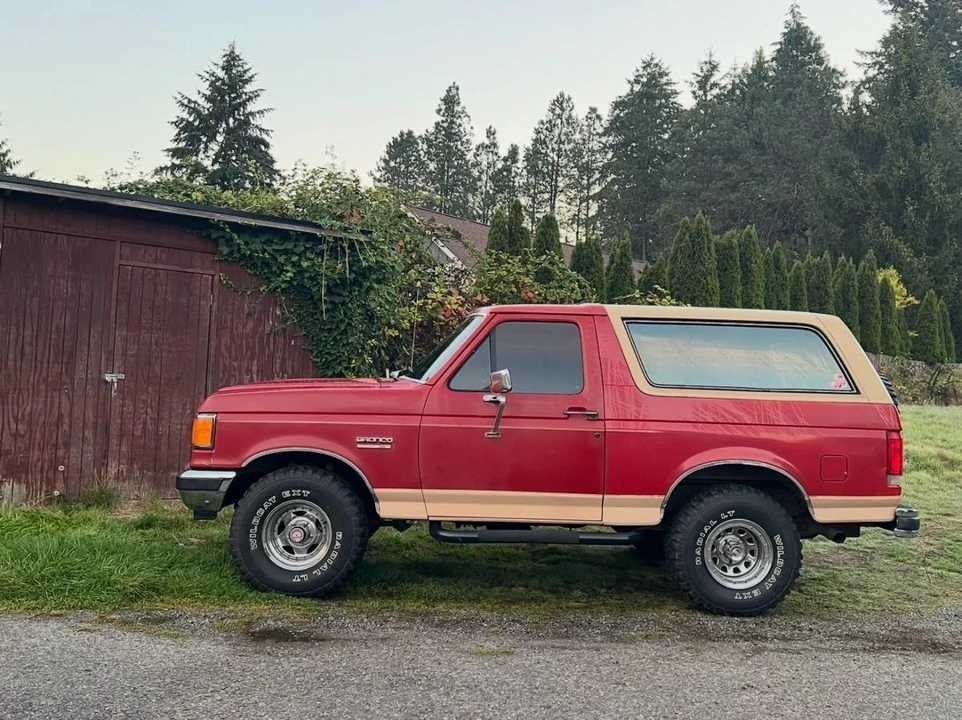 1990 Ford Bronco 4th Gen - Image 2 of 6