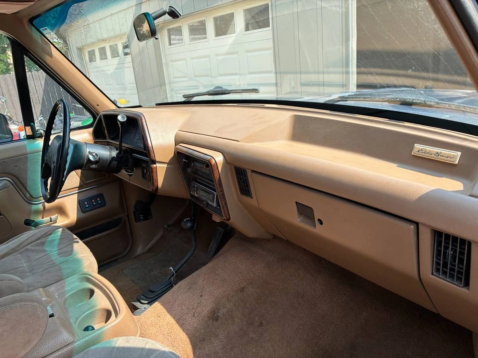 1990 Ford Bronco 4th Gen - Image 6 of 16