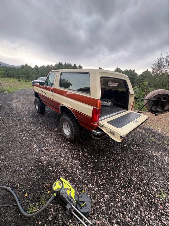 1990 Ford Bronco 4th Gen - Image 3 of 12