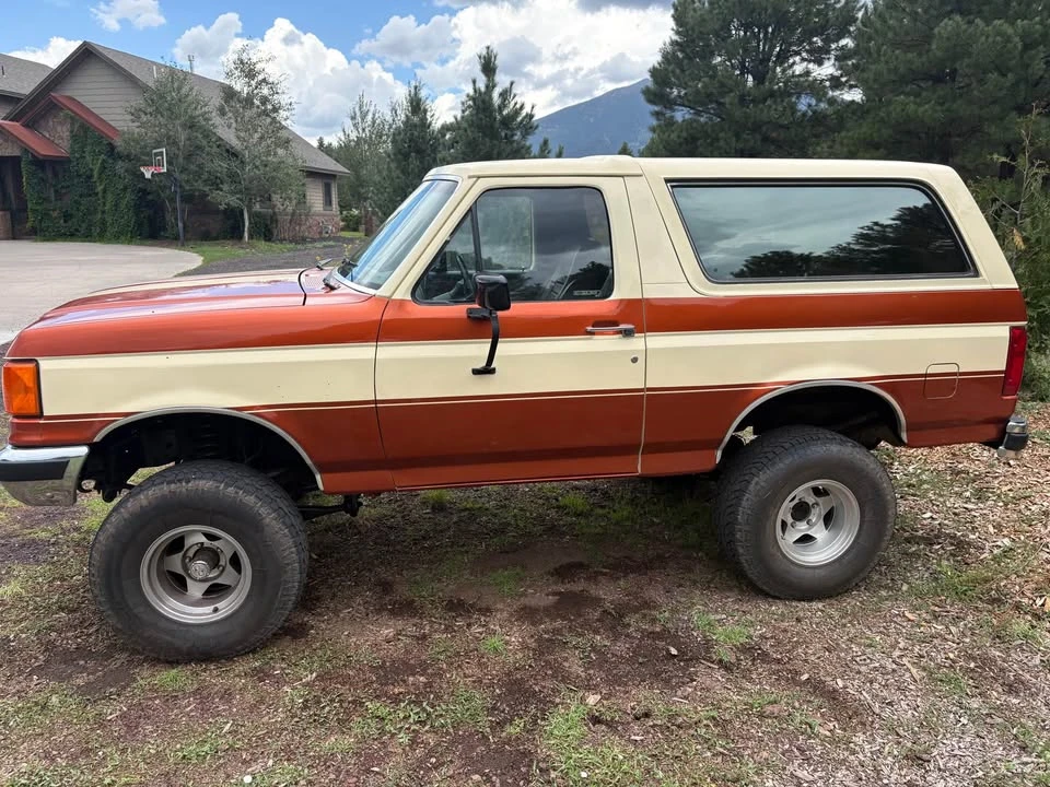 1990 Ford Bronco 4th Gen - Image 2 of 12