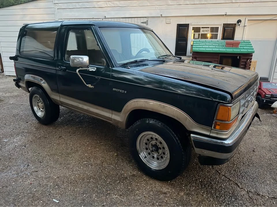 1990 Ford Bronco 4th Gen - Image 2 of 5