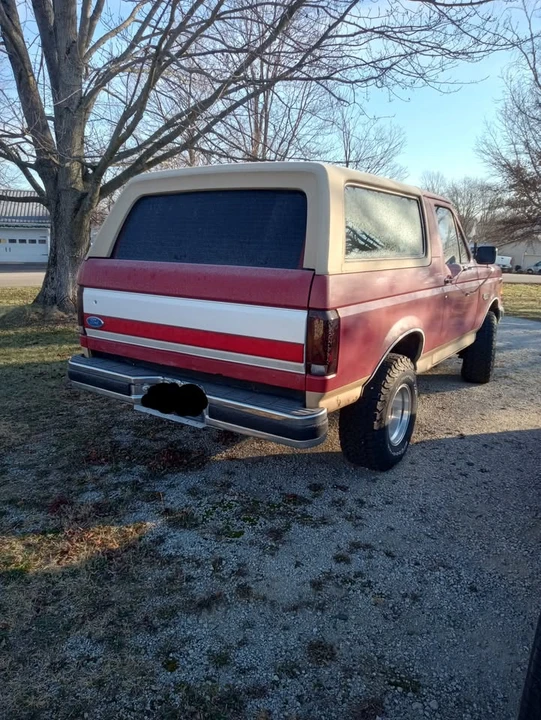 1990 Ford Bronco 4th Gen - Image 2 of 4
