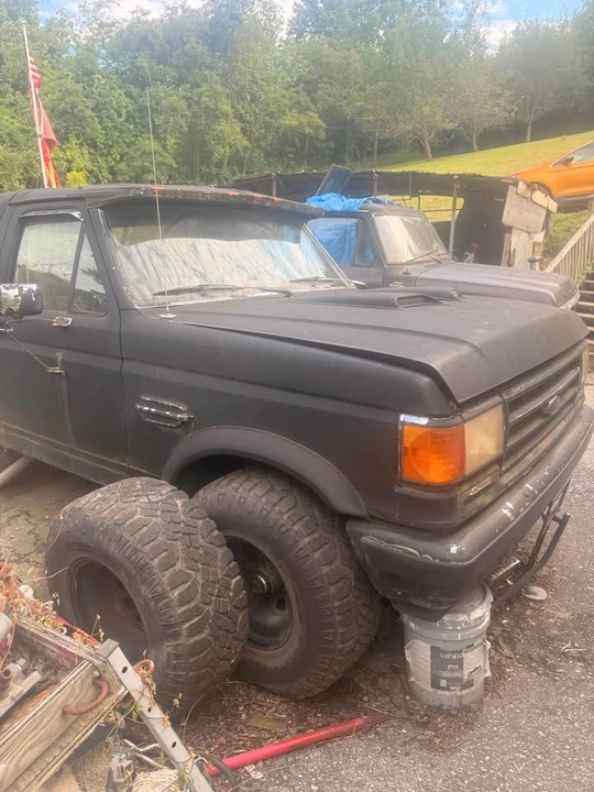 1990 Ford Bronco 4th Gen - Image 2 of 16