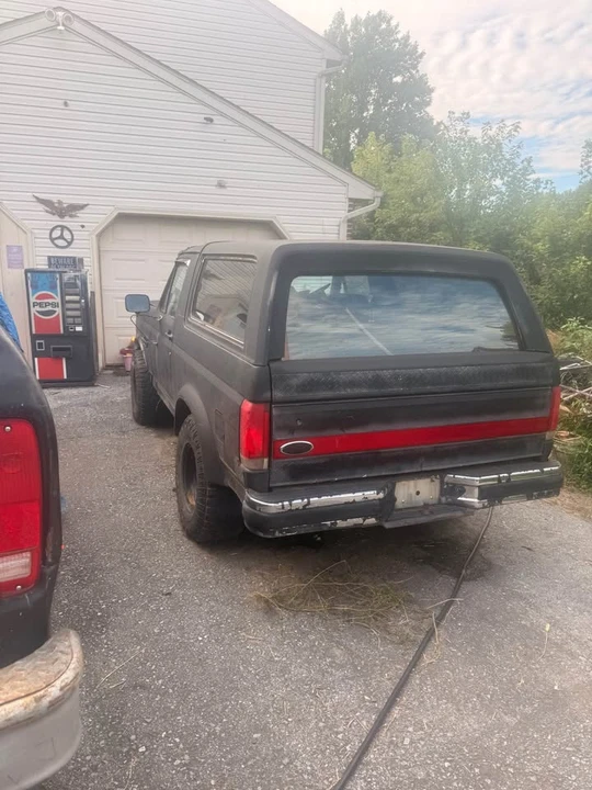 1990 Ford Bronco 4th Gen - Image 4 of 16