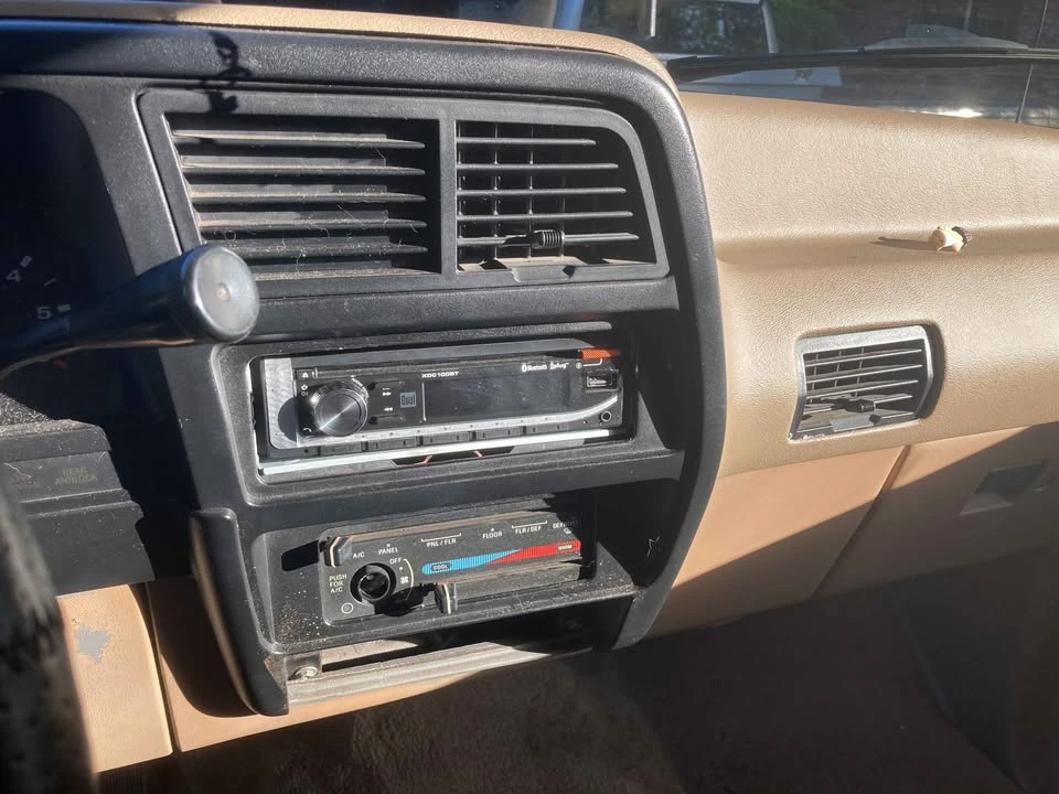 1990 Ford Bronco 4th Gen - Image 7 of 13