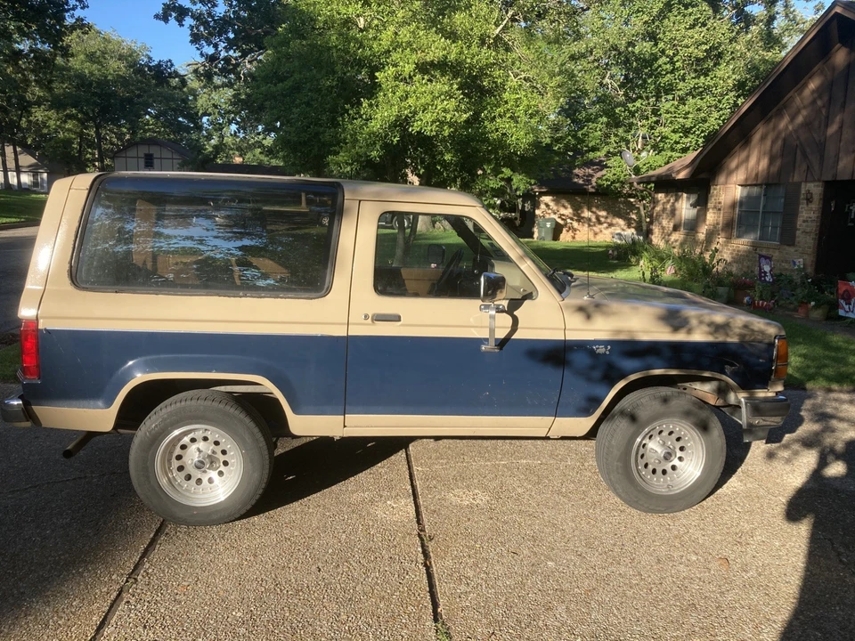 1990 Ford Bronco II - Image 2 of 8