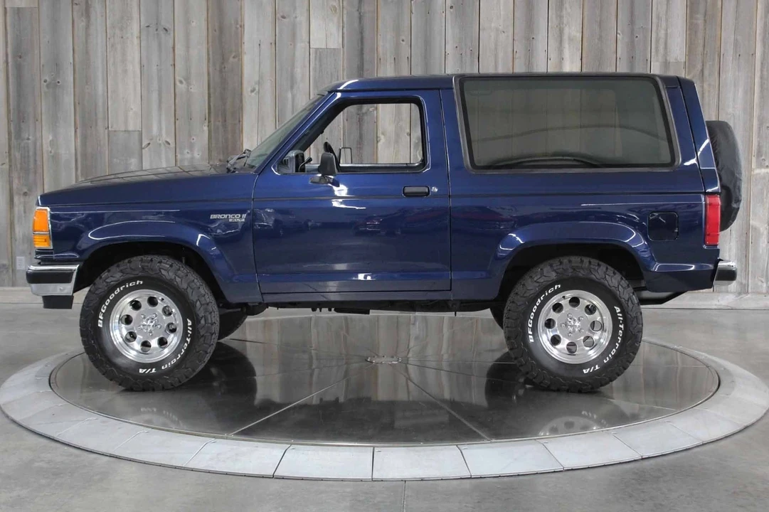1990 Ford Bronco II - Image 2 of 21