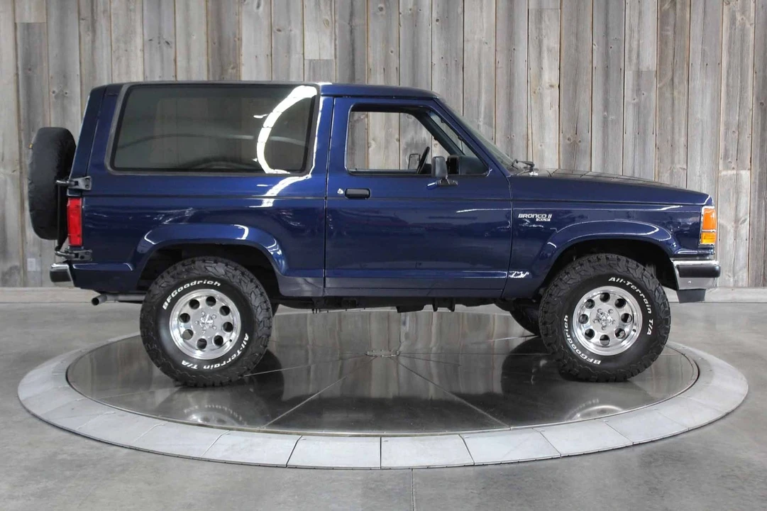 1990 Ford Bronco II - Image 6 of 21