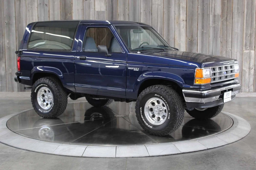 1990 Ford Bronco II - Image 6 of 21